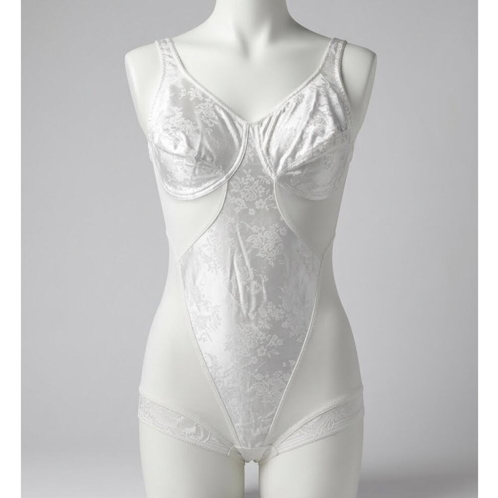 Vintage Honors Intimates Bodysuit Style 7211 Size 40C White Shapewear One Piece
